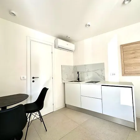 Damir Skomina Apartments Koper Exterior foto
