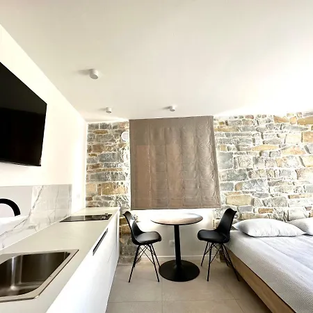 Damir Skomina Apartments Koper Exterior foto