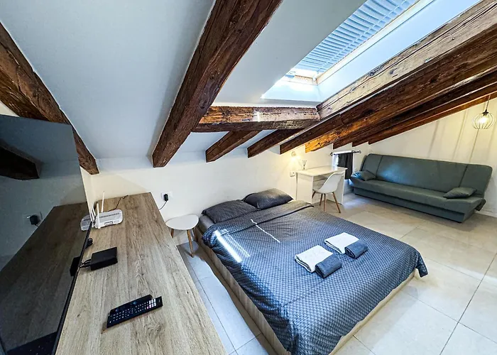 Damir Skomina Apartments