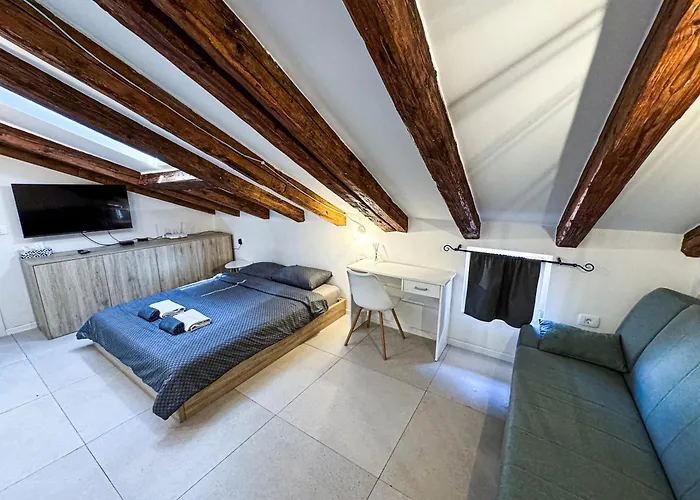 Damir Skomina Apartments